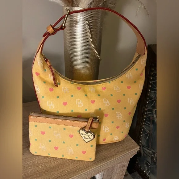 Dooney & Burke Y2K Vintage Bucket Bag with Coin Purse 💛 - Picture 7 of 14
